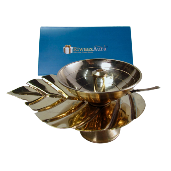 Paan Shape Brass Diya