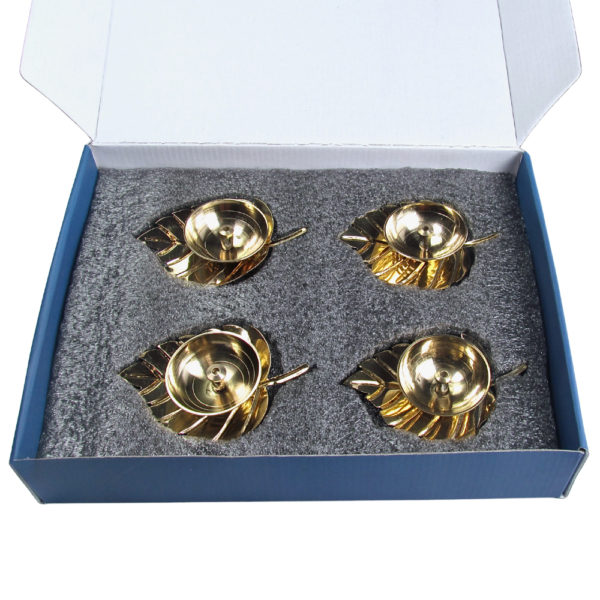 Paan Shape Brass Diya